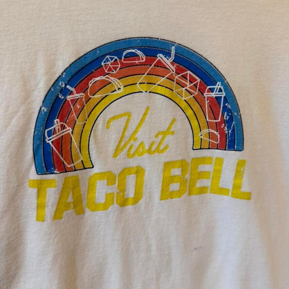 Taco Bell Retro Rainbow Graphic T-Shirt Mens M Cream White 90s Style Cotton